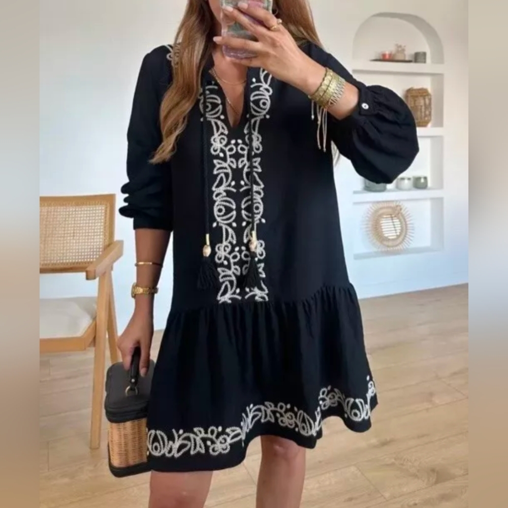 Zara women black short dress with white embroidery long sleeves 8741/071 S NWT